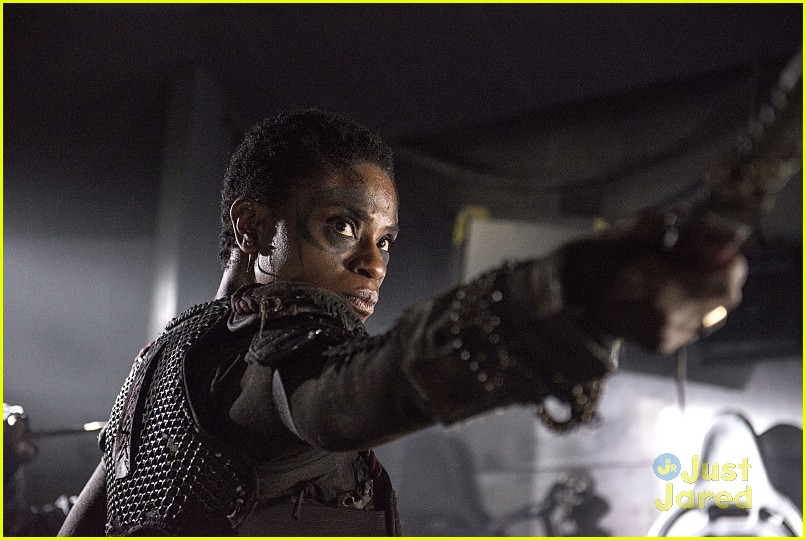 the 100 long into abyss stills 06