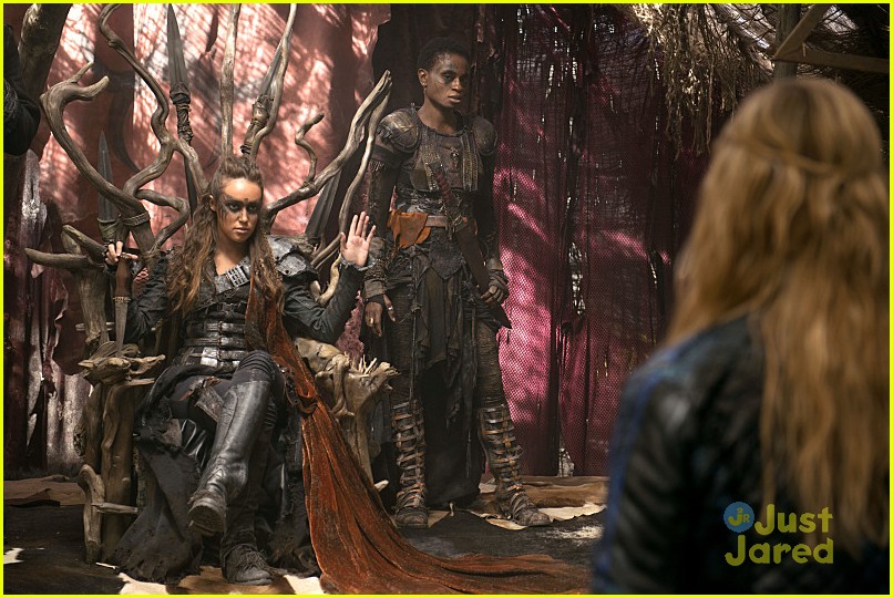 the 100 long into abyss stills 09