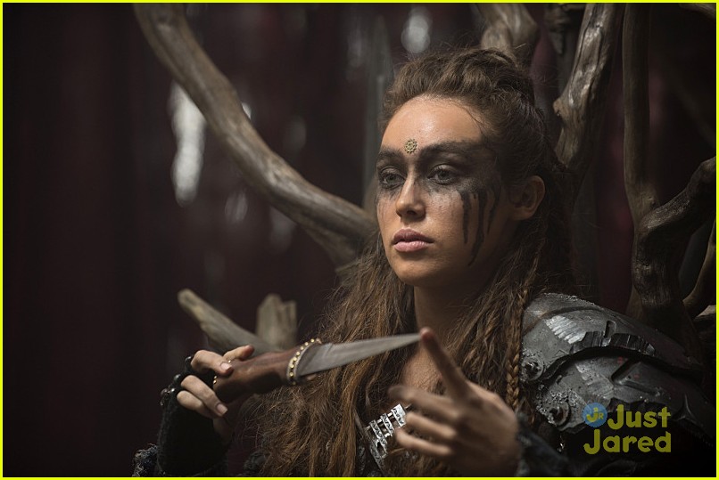 the 100 long into abyss stills 16