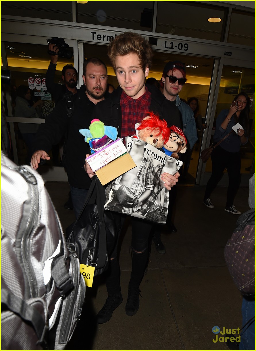 5 seconds summer wilay live video lax arrival 10