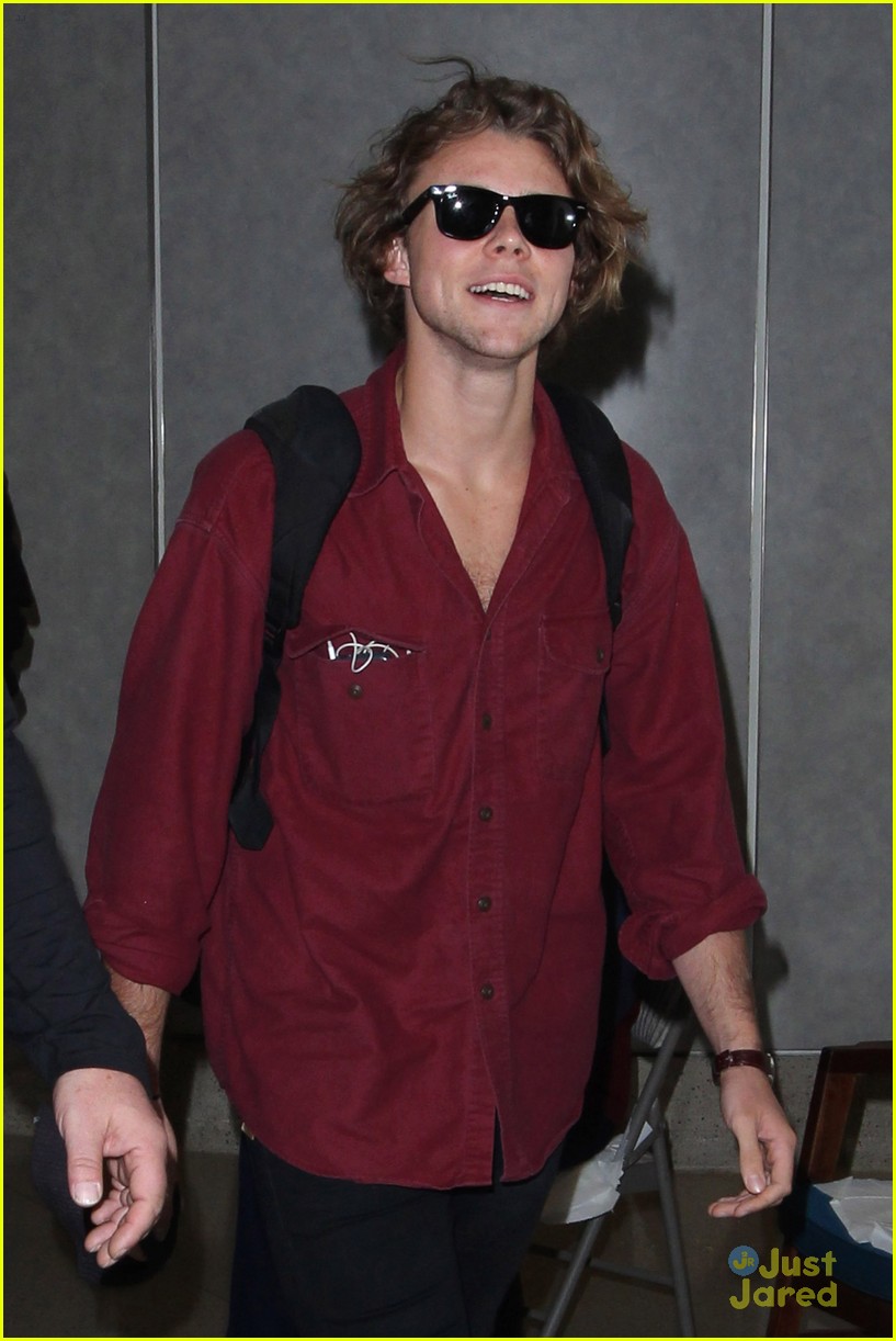 5 seconds summer wilay live video lax arrival 19