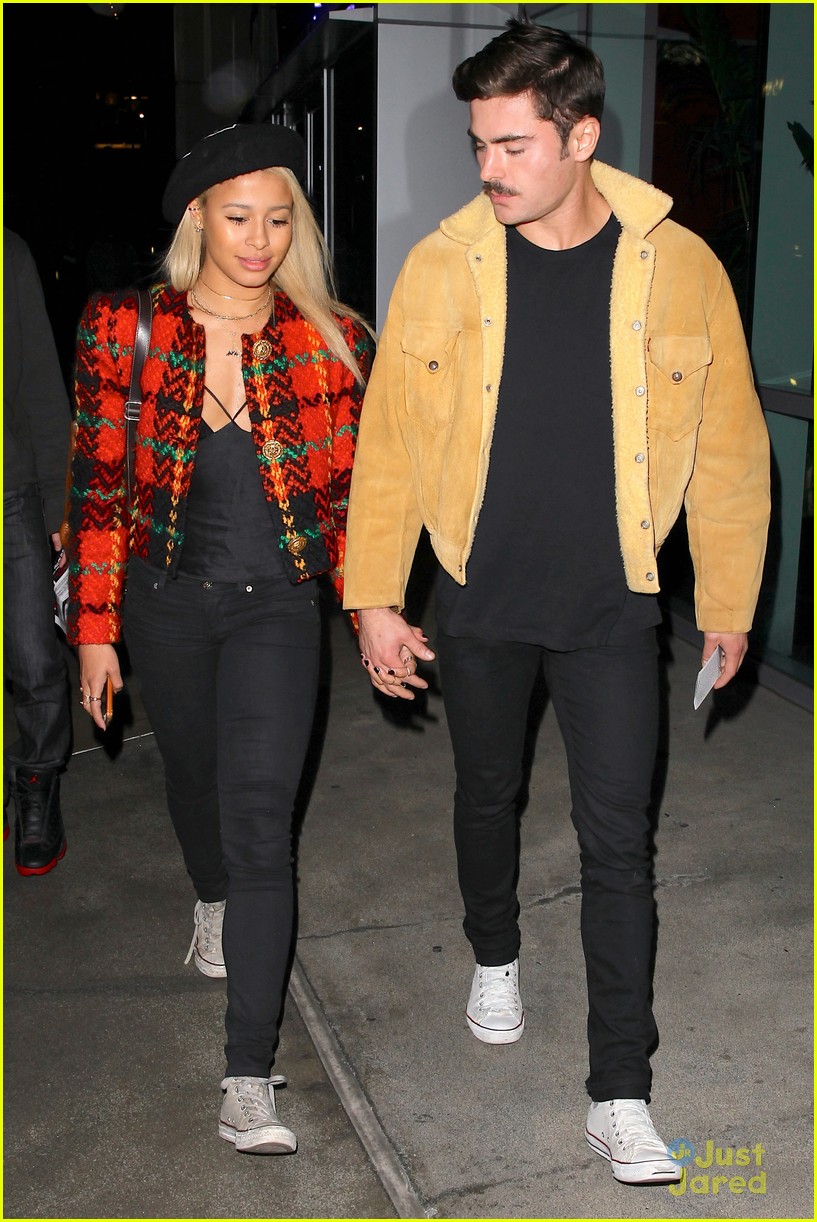zac efron sami miro hold hands at lakers game date 01