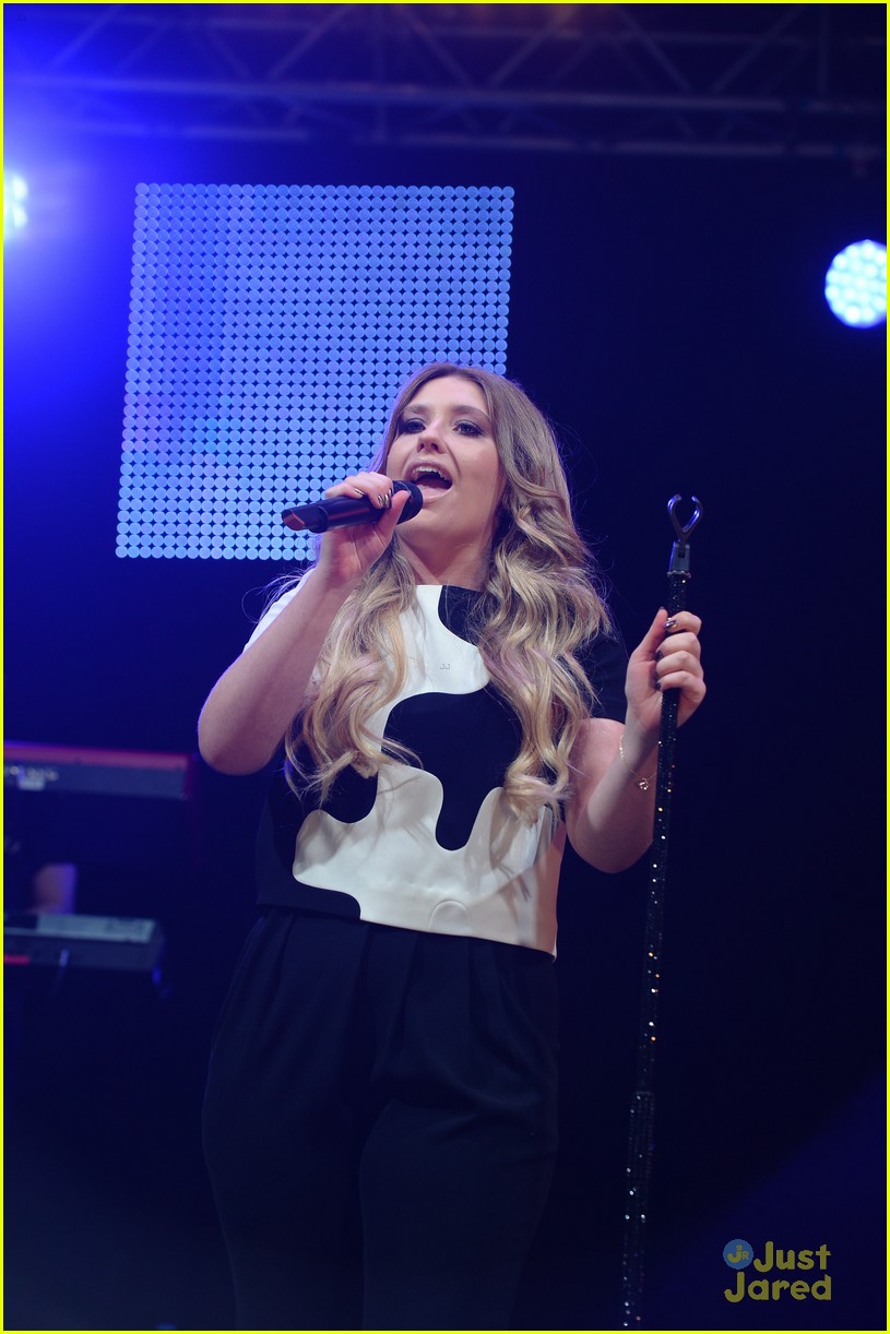 ella henderson yours video christmas live 07
