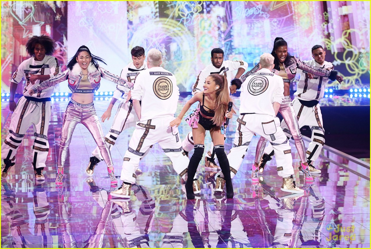 ariana grande smacked by angel wings 19