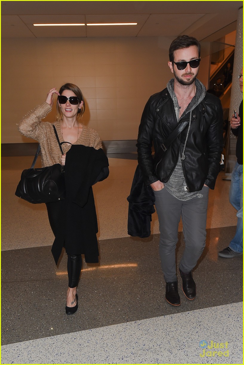 ashley greene paul khoury spotted together after thanksgiving 10
