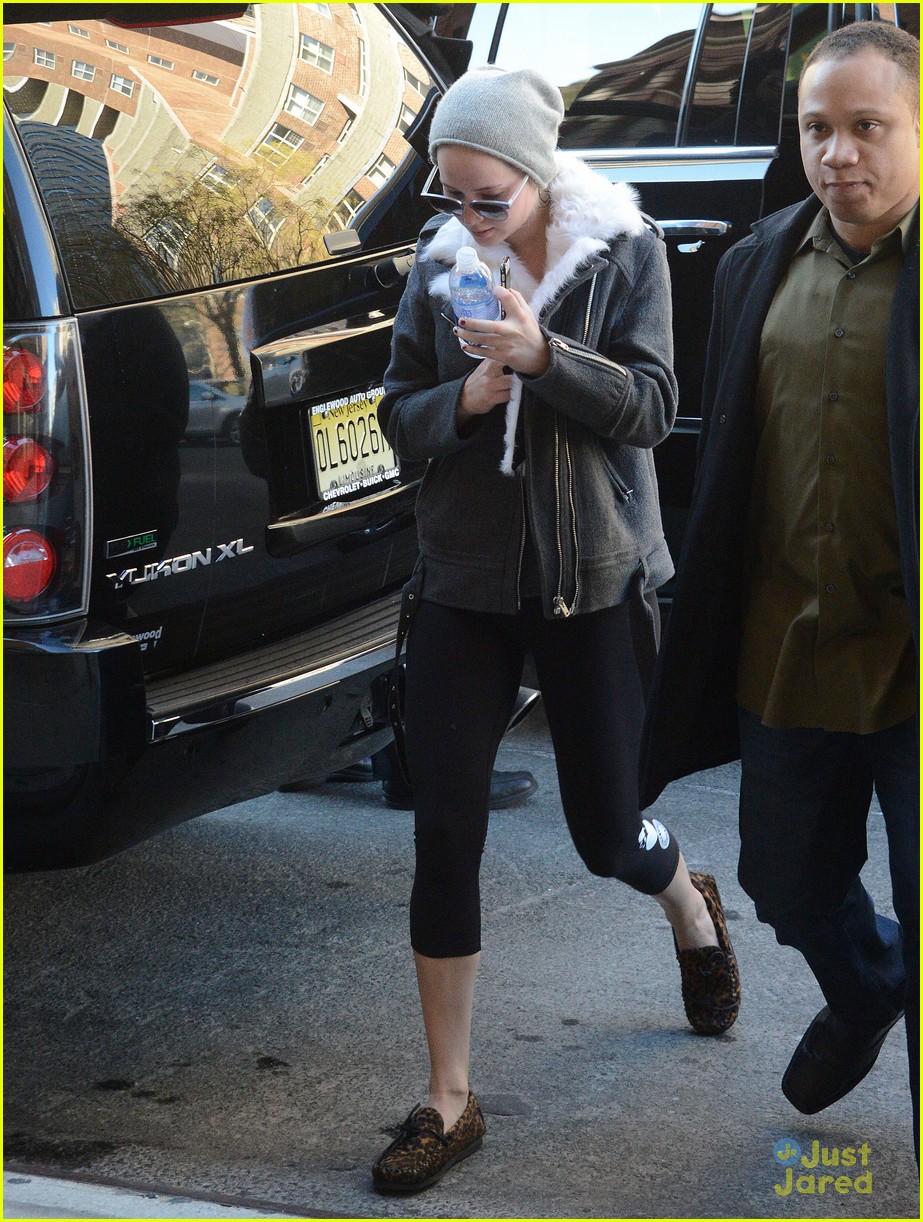 jennifer lawrence keeps up with her gym workouts in nyc 07