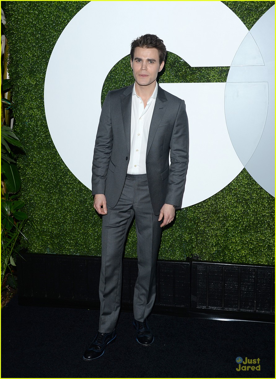 paul wesley phoebe tonking couple up for chateau marmont date night 01