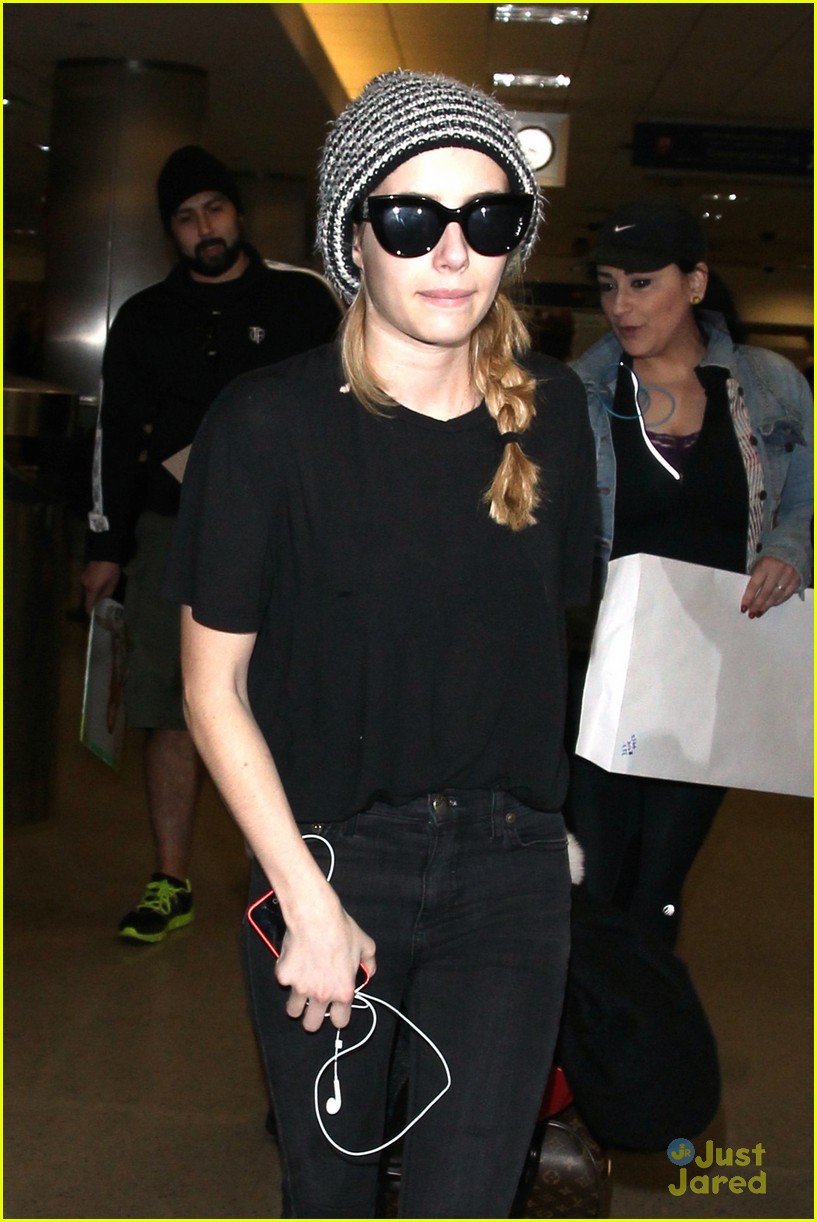 emma roberts returns back to los angeles after christmas 02