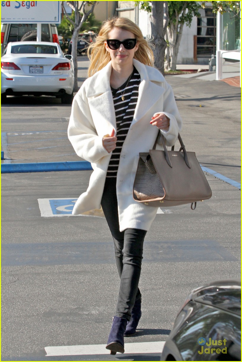 emma roberts gets ready for new year 18
