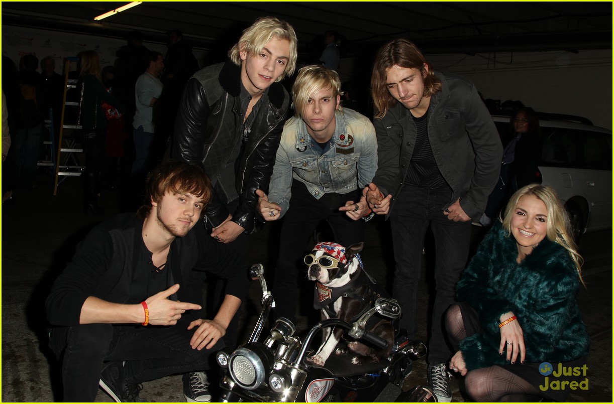 ross lynch fangirl over prince 02