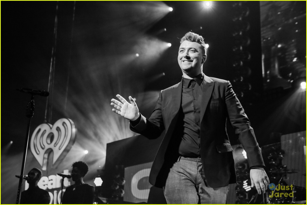 sam smith merry little christmas q102 philly 05