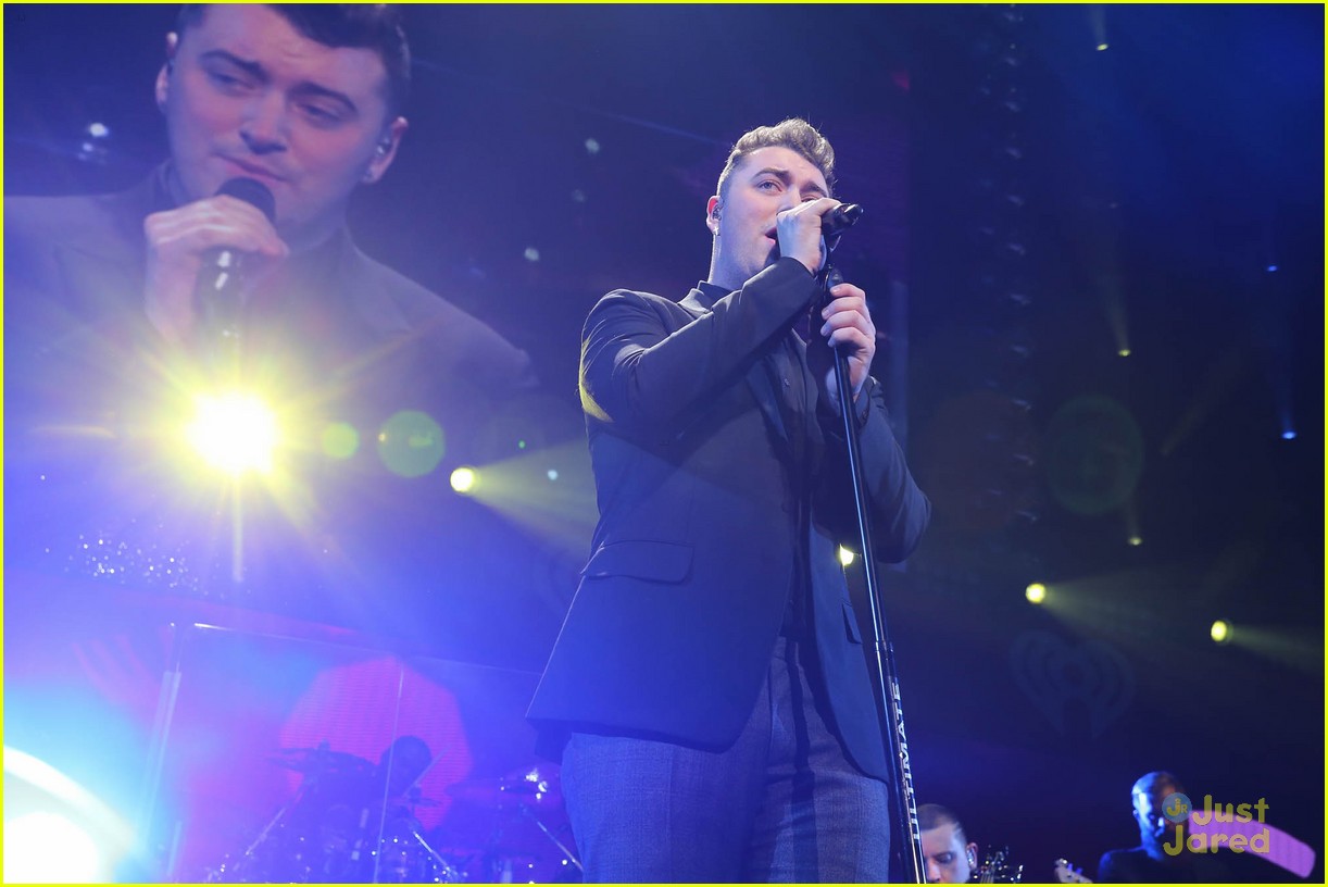 sam smith merry little christmas q102 philly 10