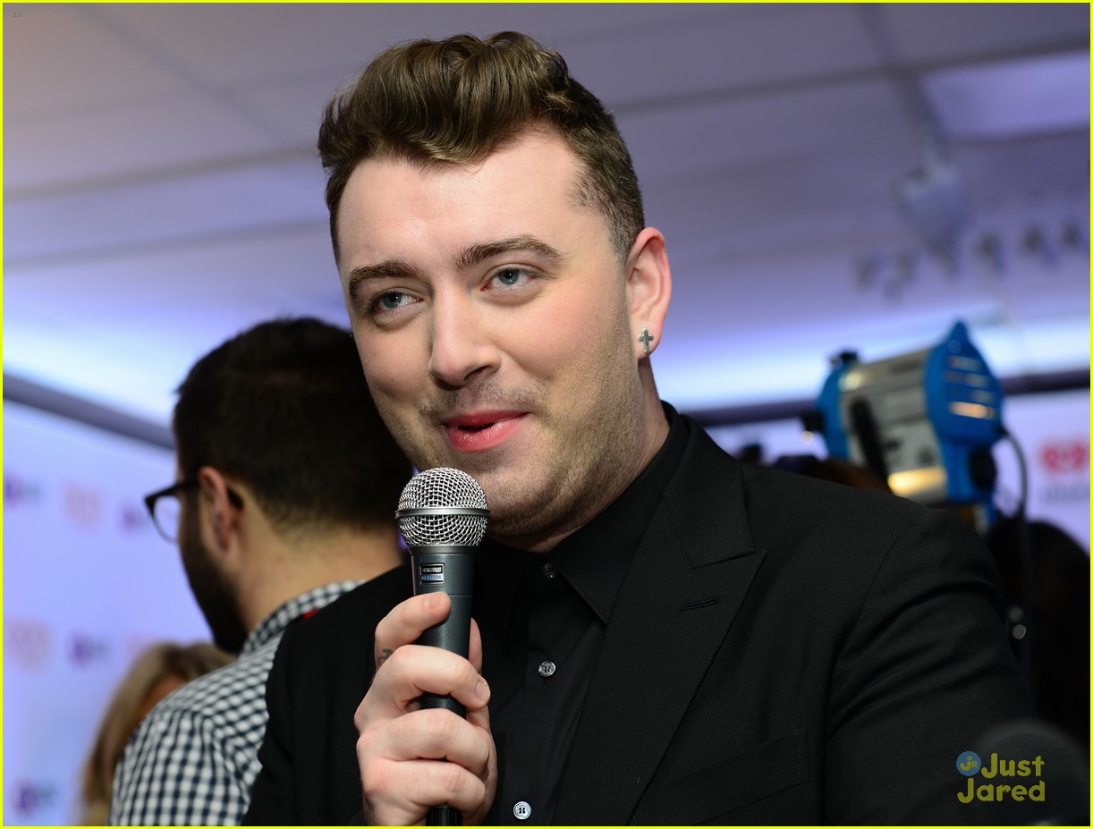 sam smith merry little christmas q102 philly 13