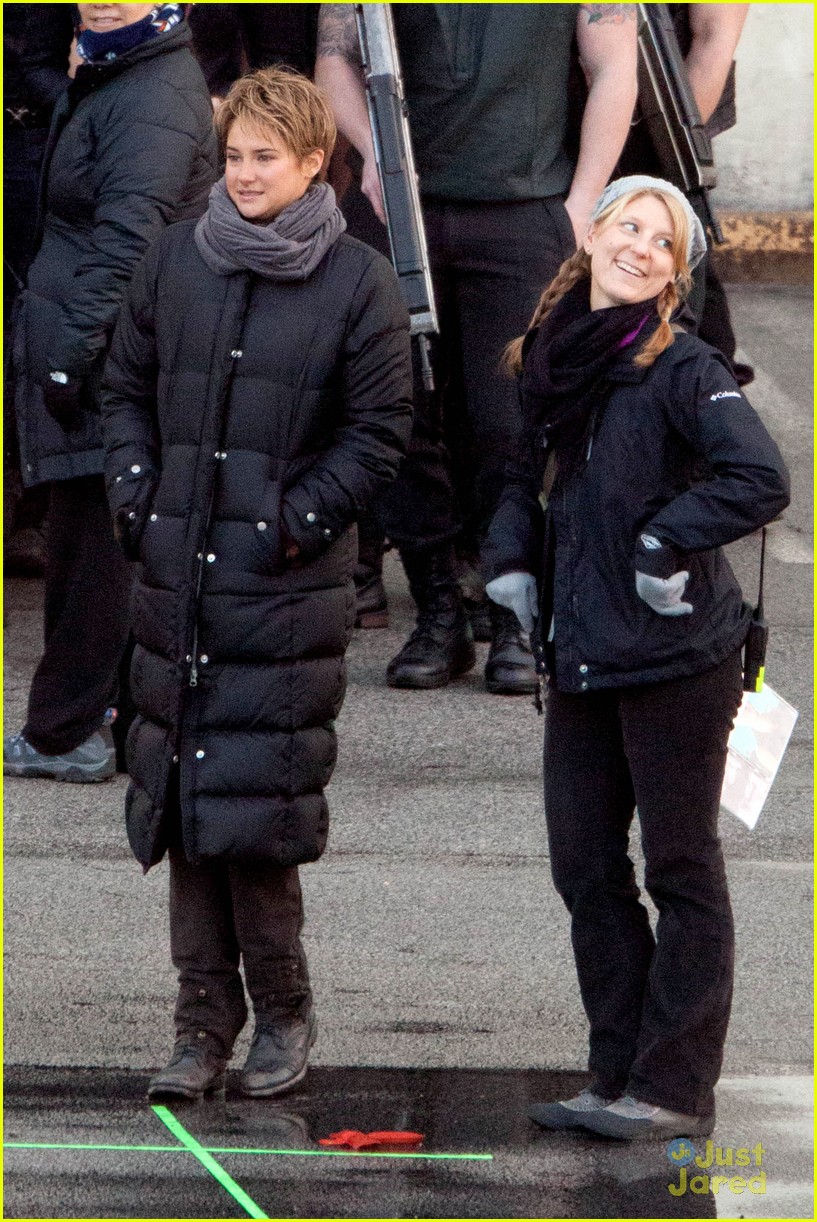 shailene woodley theo james are back to work on insurgent 23