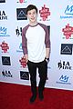 shawn mendes sweet suspense fiym red kettle 08