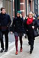 taylor swift hangs with family in new york city 03