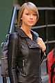 taylor swift has the best cat carrier for olivia benson 06