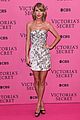 taylor swift victoria secret fashion show pink carpet 01