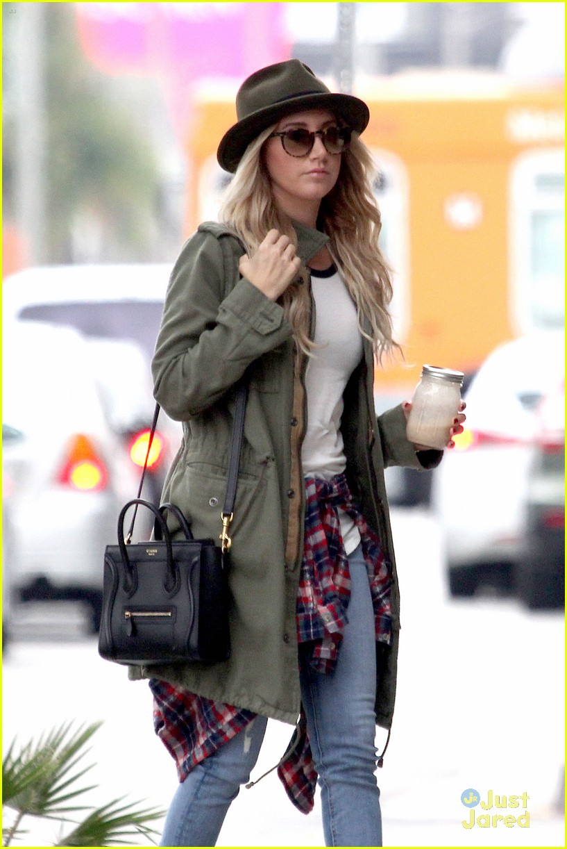 ashley tisdale meetings style evolution 03