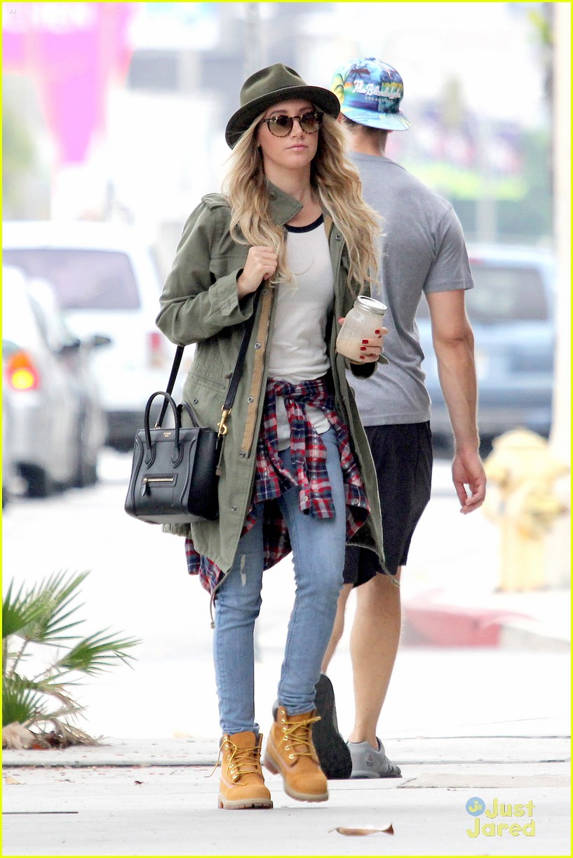 ashley tisdale meetings style evolution 09