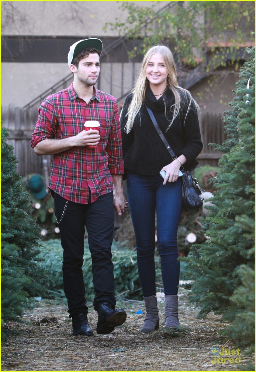 veronica dunne max ehrich cute christmas tree couple 01