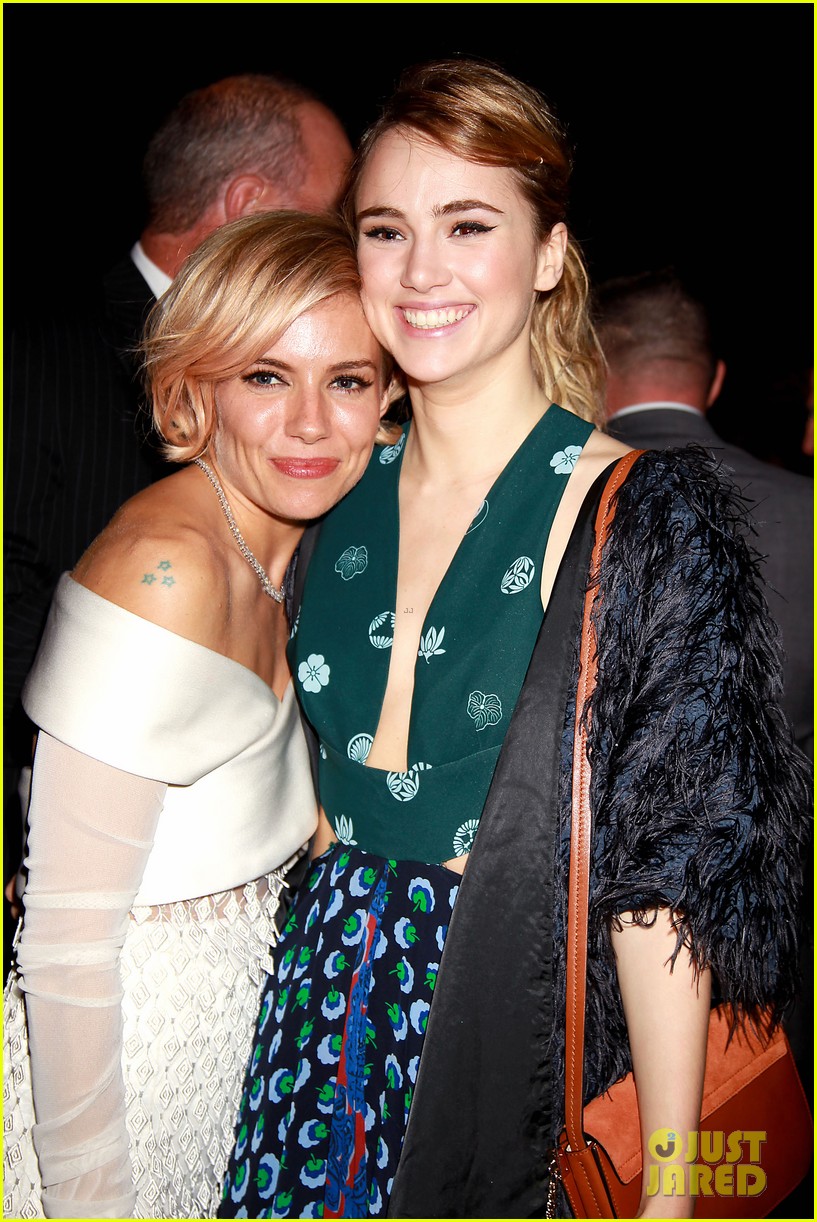 suki waterhouse meets up with sienna miller at american sniper ny premiere 17