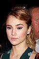 suki waterhouse meets up with sienna miller at american sniper ny premiere 08