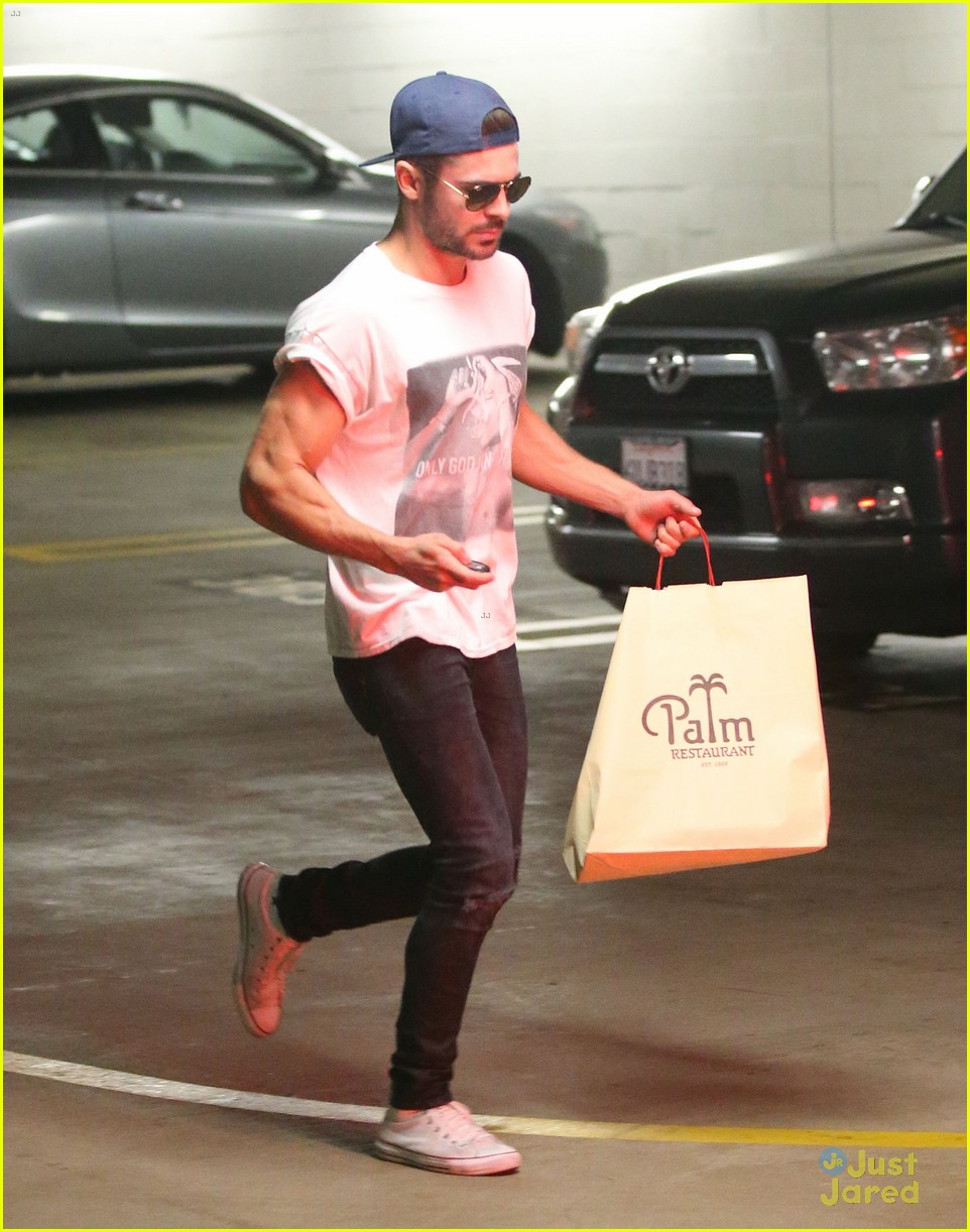 zac efron should always roll up his shirt sleeves like this 12
