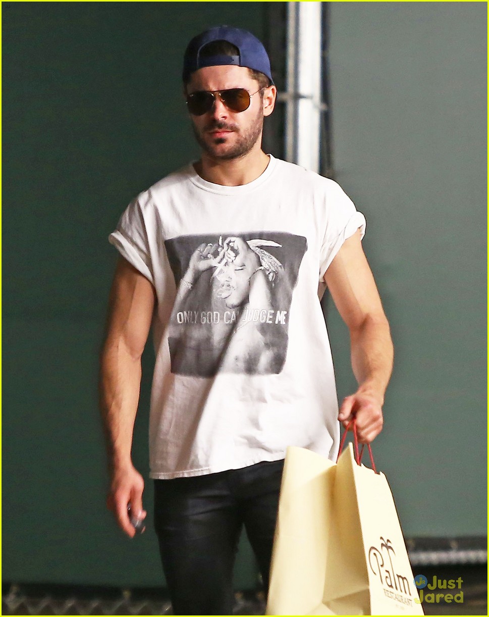 zac efron should always roll up his shirt sleeves like this 21
