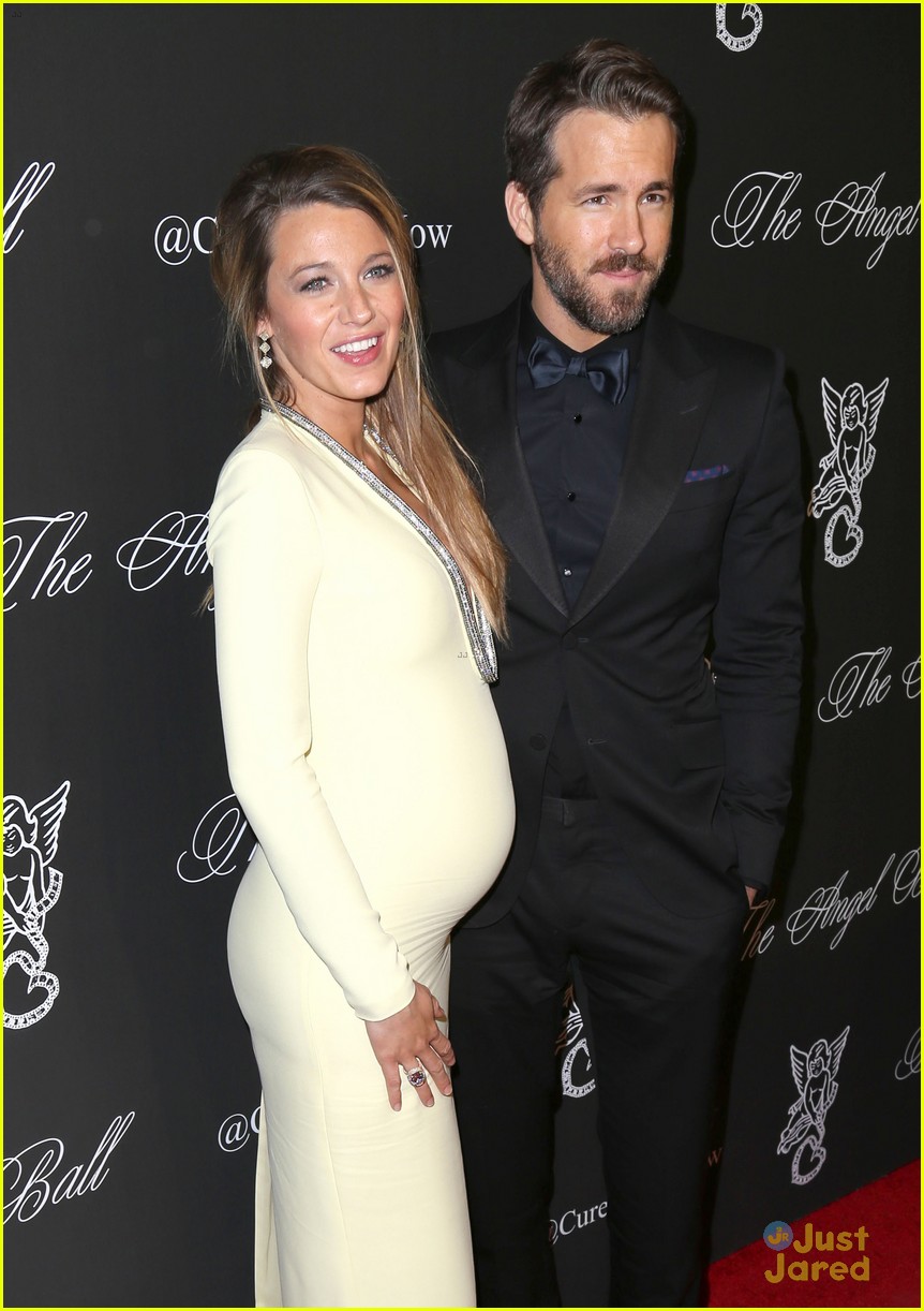 blake lively ryan reynolds welcome first child 27
