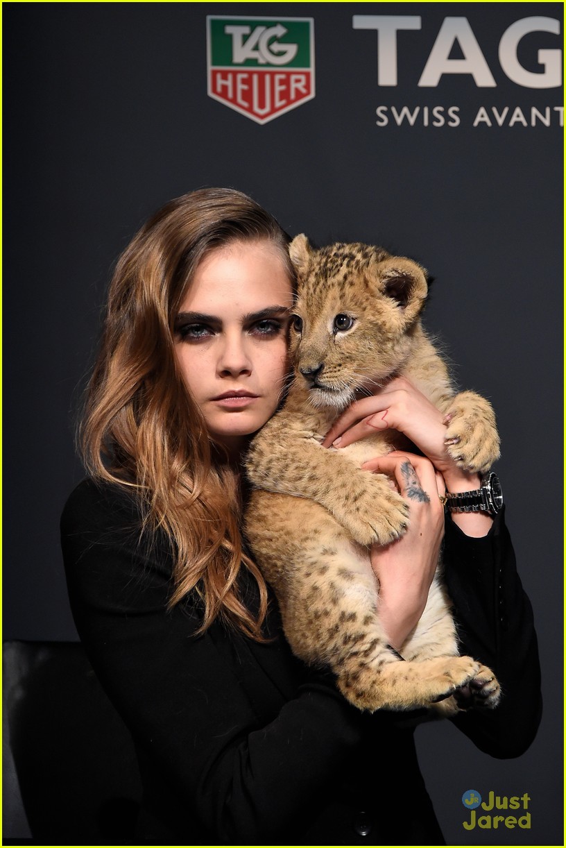 Cara Delevingne Loves Being Alone Now Photo 766422 Cara