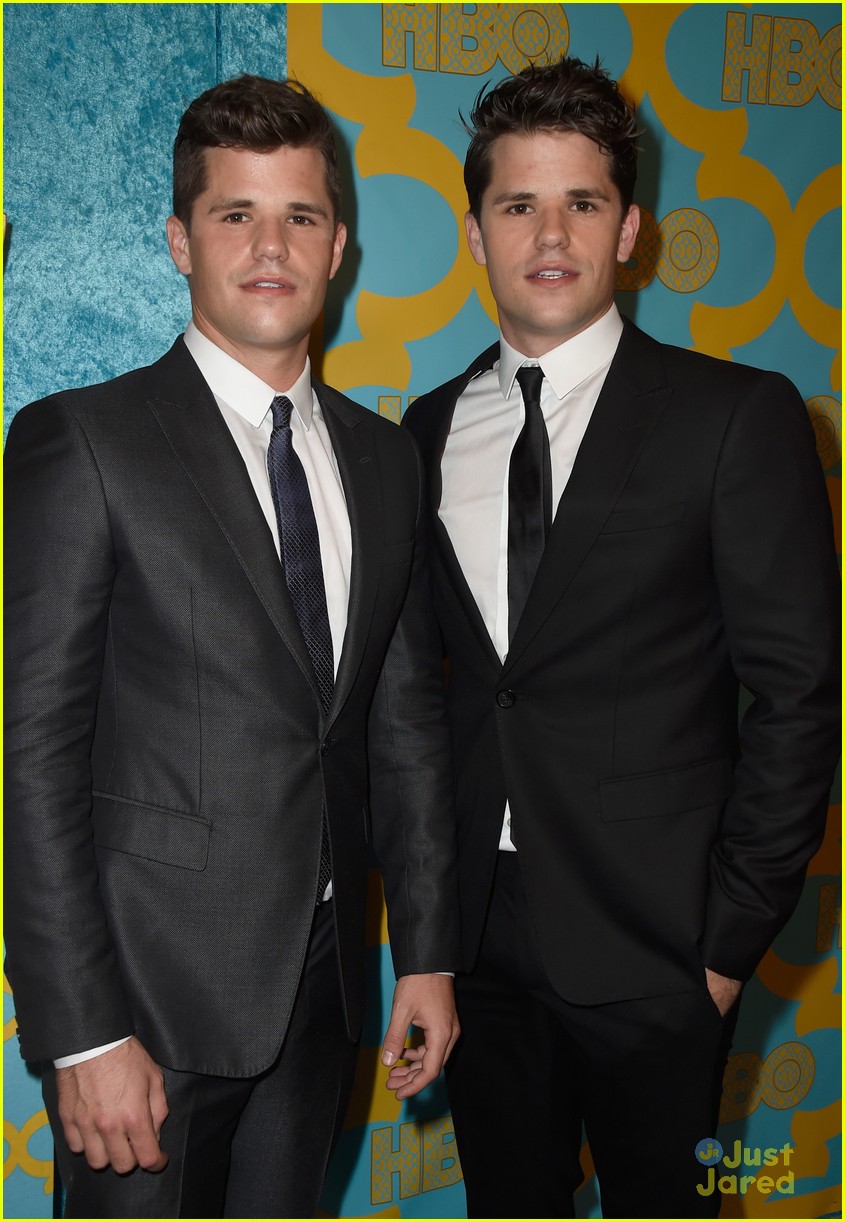 max charlie carver juno temple 2015 golden globes party 03