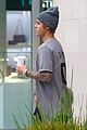 justin bieber gets lunch after emotional apology 01