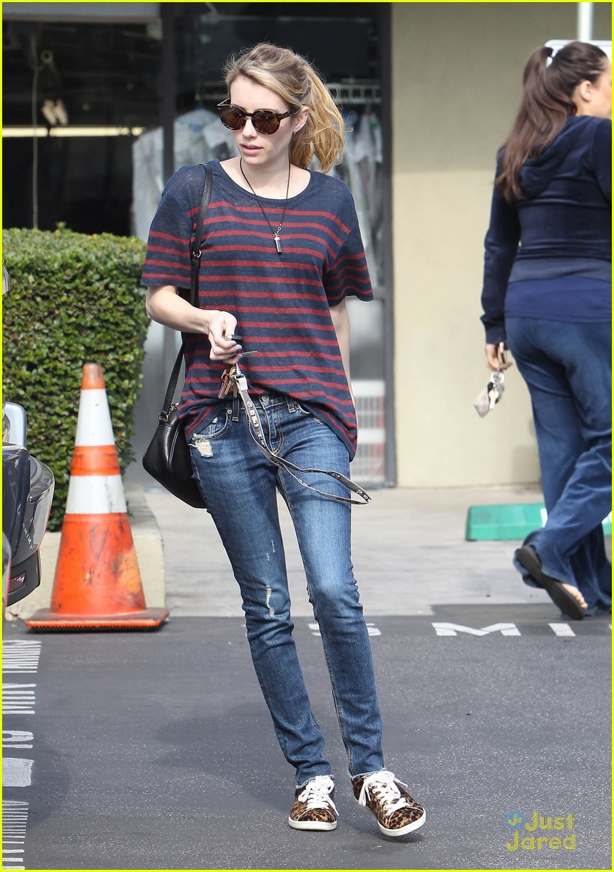 emma roberts dry cleaning run 07