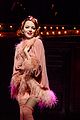 emma stone extends cabaret run for two extra weeks 03