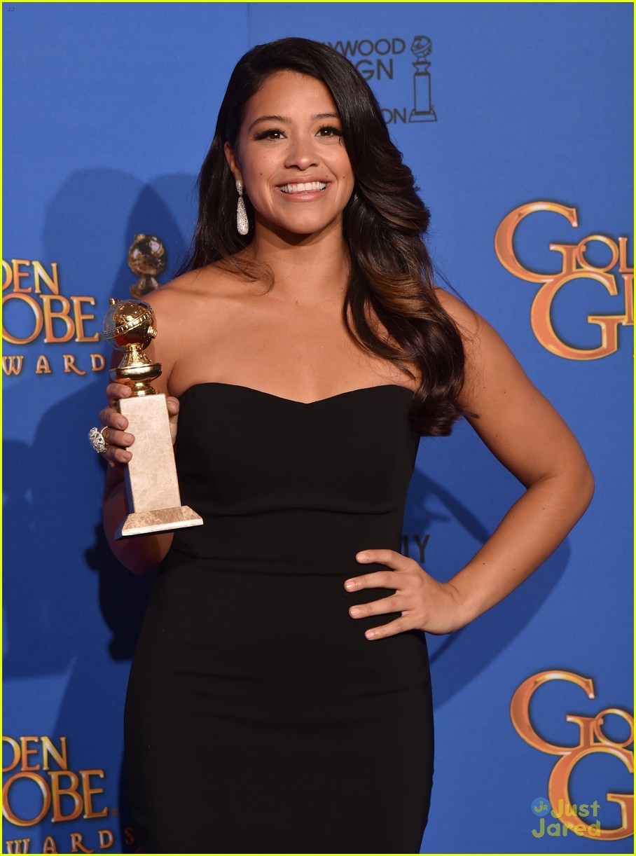 gina rodriguez continues to inspire with golden globes 2015 press room 08