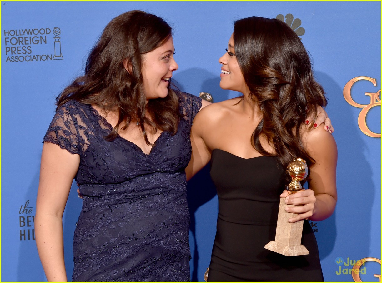 gina rodriguez continues to inspire with golden globes 2015 press room 10