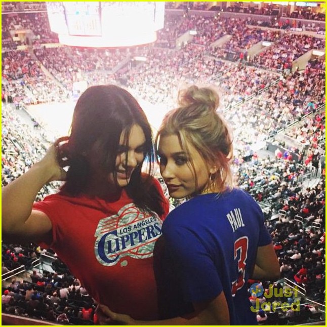 hailey baldwin clippers game kendall 02