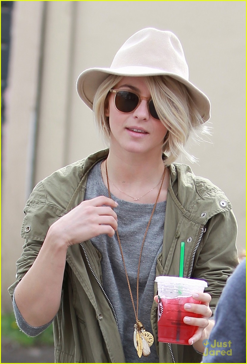julianne hough sends out good vibes 11