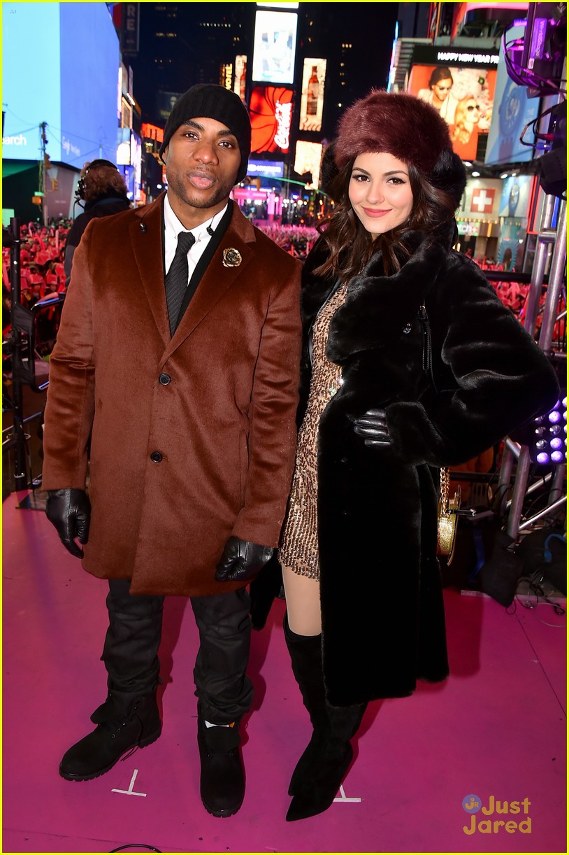 victoria justice new years eve nyc harvey 03
