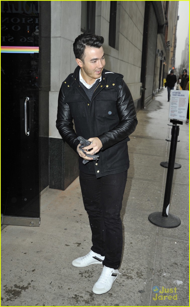 kevin jonas fired celebrity apprentice today show 13