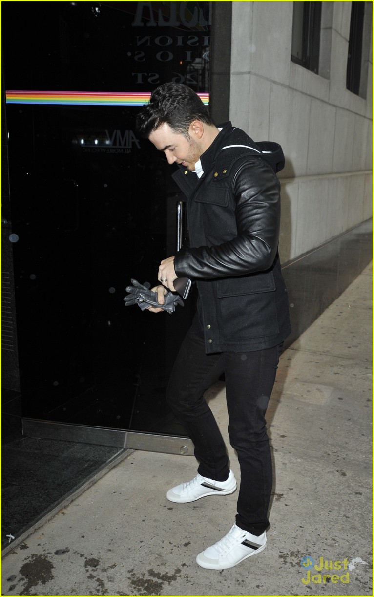 kevin jonas fired celebrity apprentice today show 14
