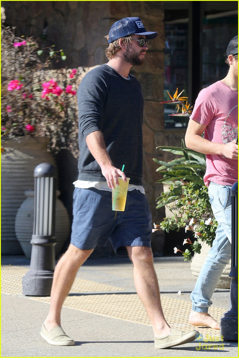 liam hemsworth back in states wrapping dressmaker 06
