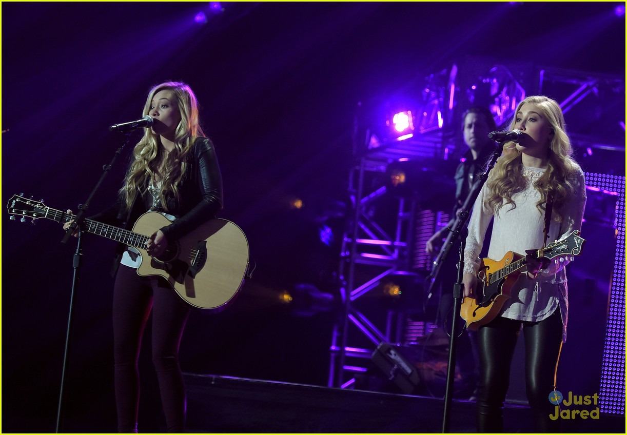 maddie tae drop fly single ultimate kickoff party 10