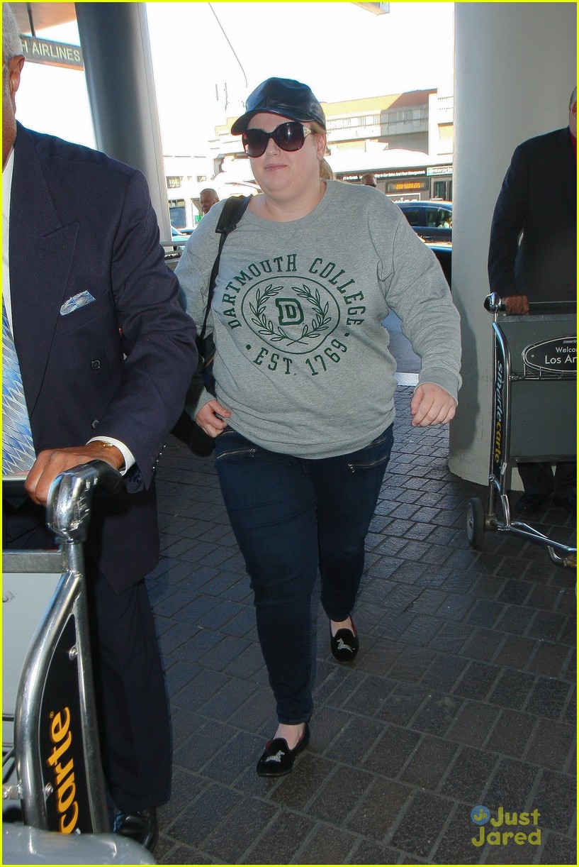 rebel wilson abc family pitch perfect sunday 22