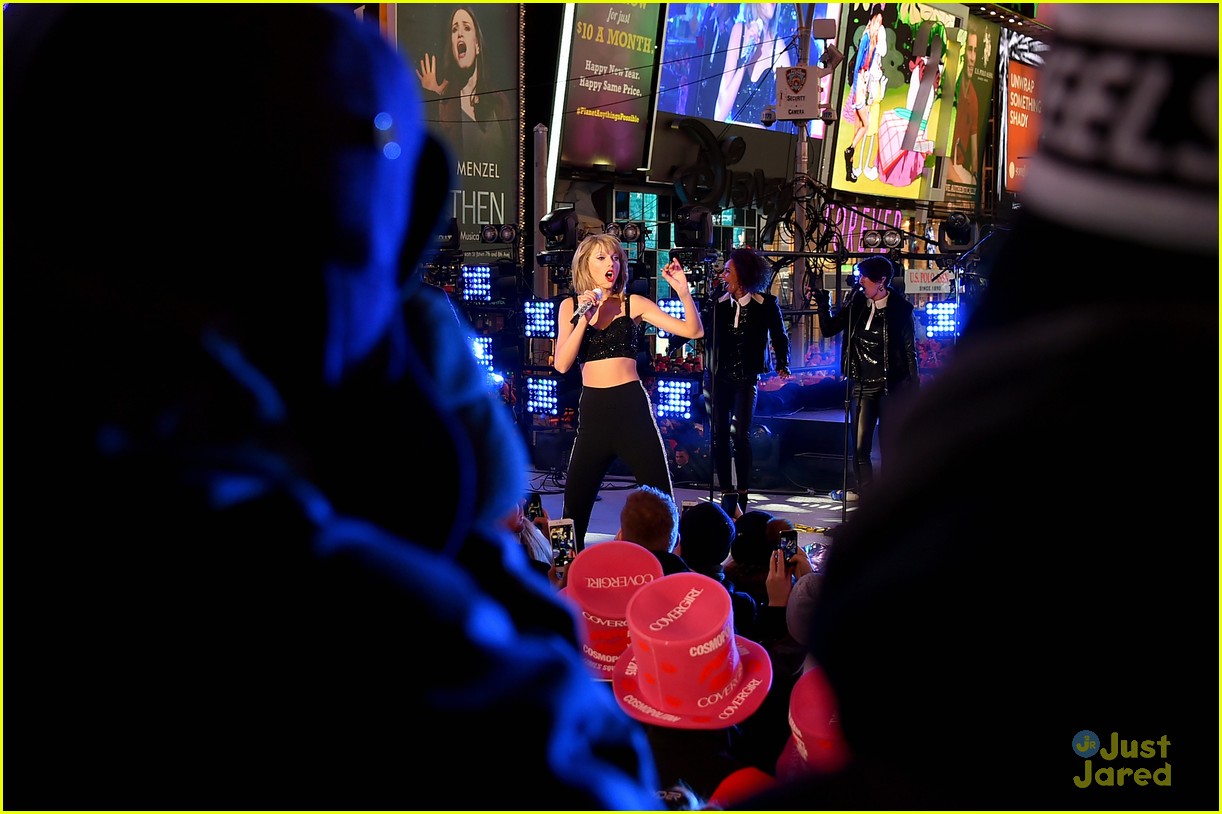 taylor swift new years eve 2015 10