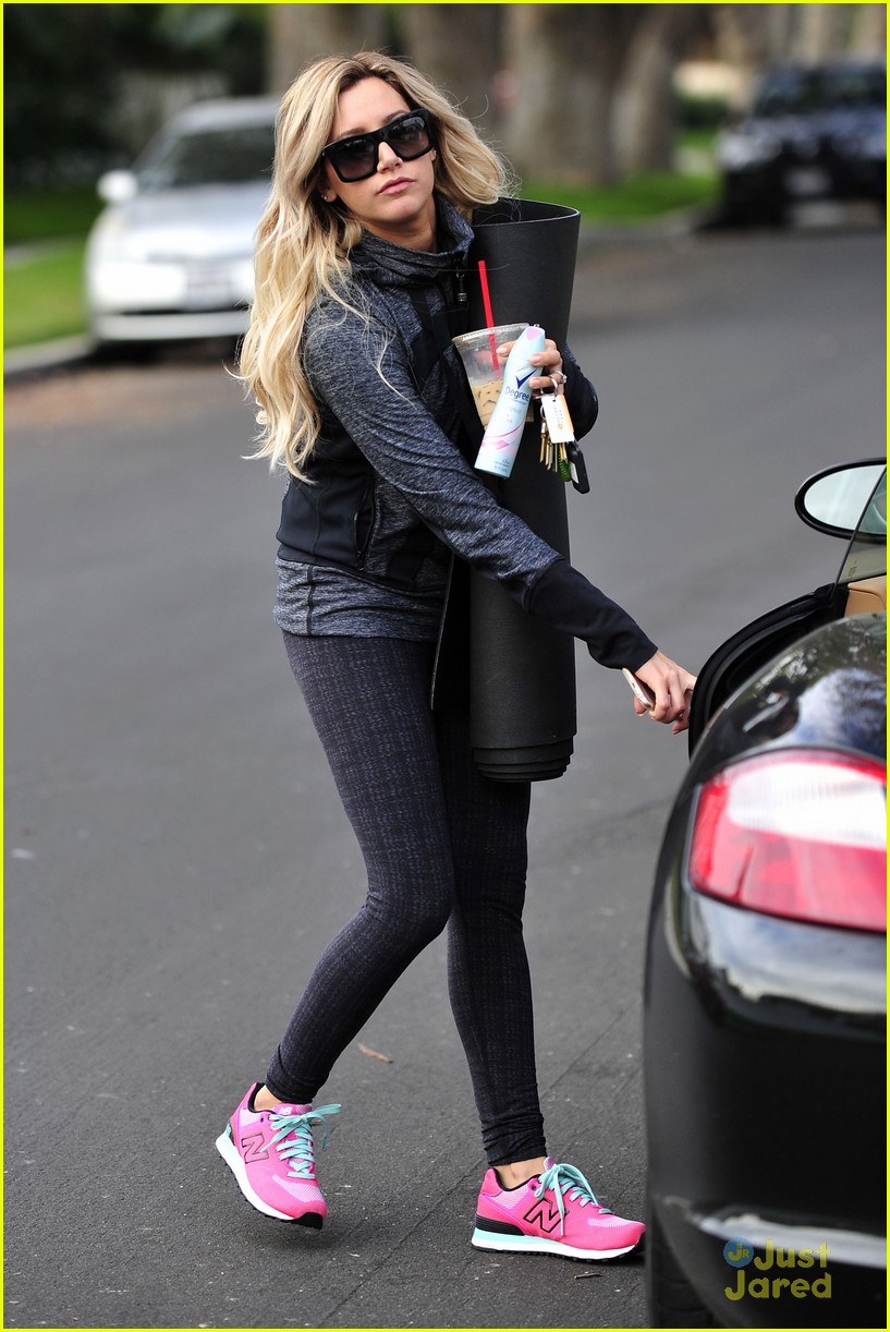 ashley tisdale international at day excitement 02