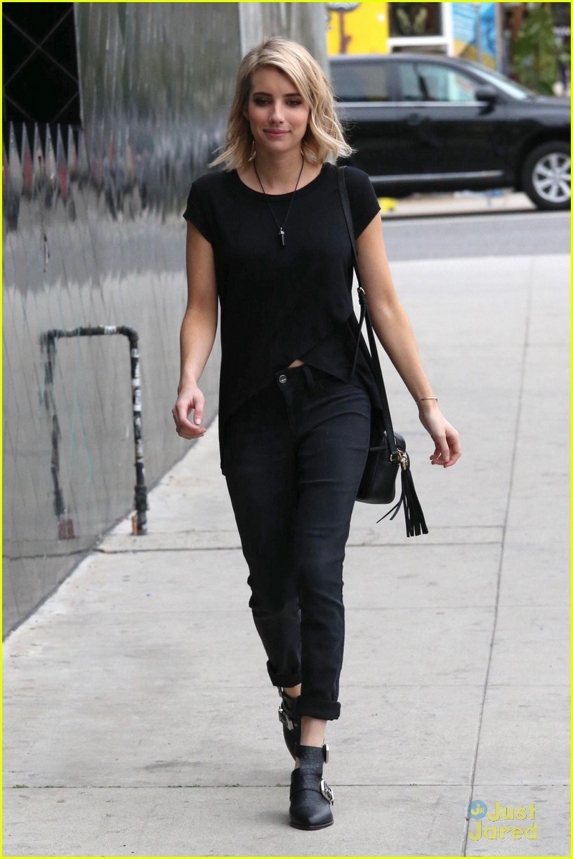 emma roberts shops at urban outfitters 16