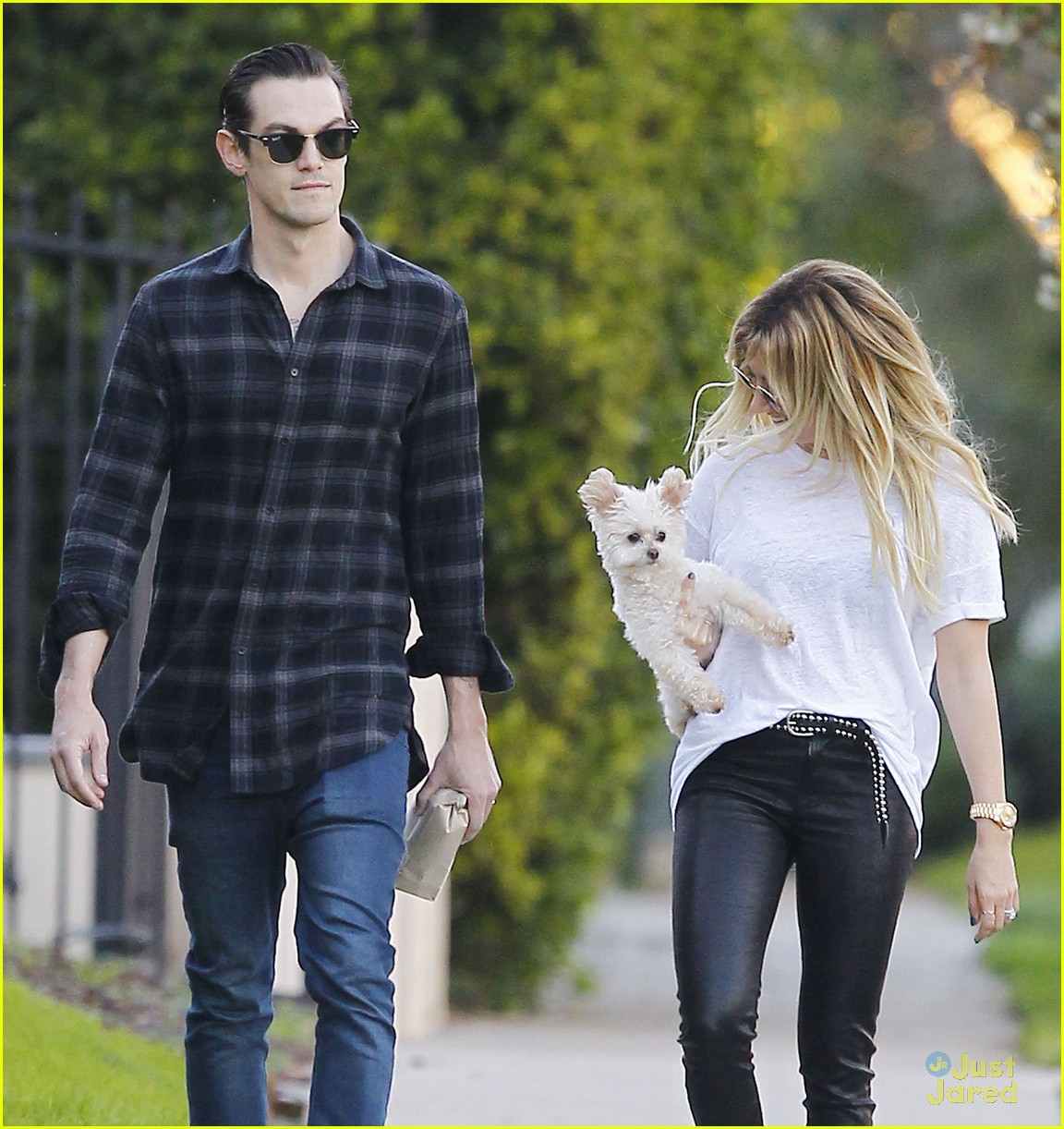 ashley tisdale christopher french grammys viewing party 02