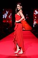 jennette mccurdy bethany mota red dress fashion show 04